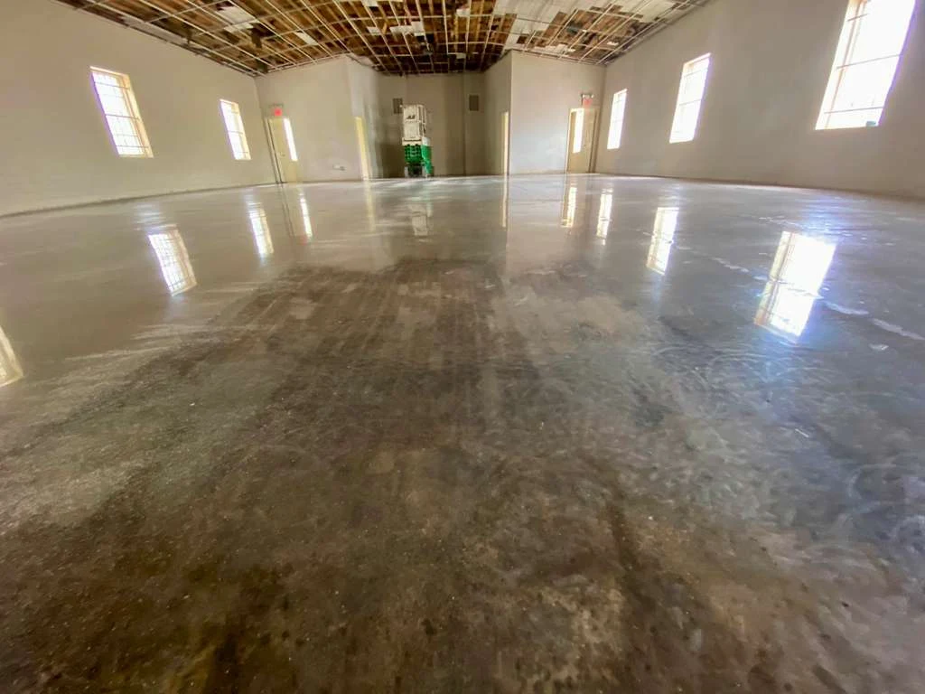 Reflective stained concrete in a great room